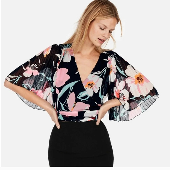 Express floral sheer pleated sleeves kimono tie top. Size small - Picture 1 of 12